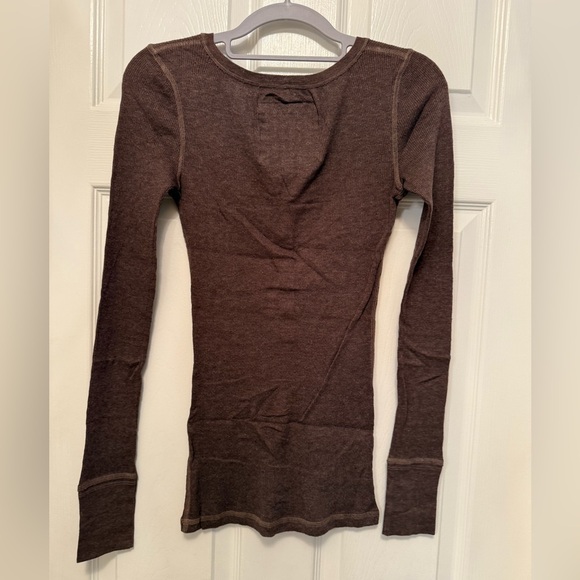 VINTAGE Abercrombie & Fitch Chocolate Brown Henley Top - Picture 5 of 10